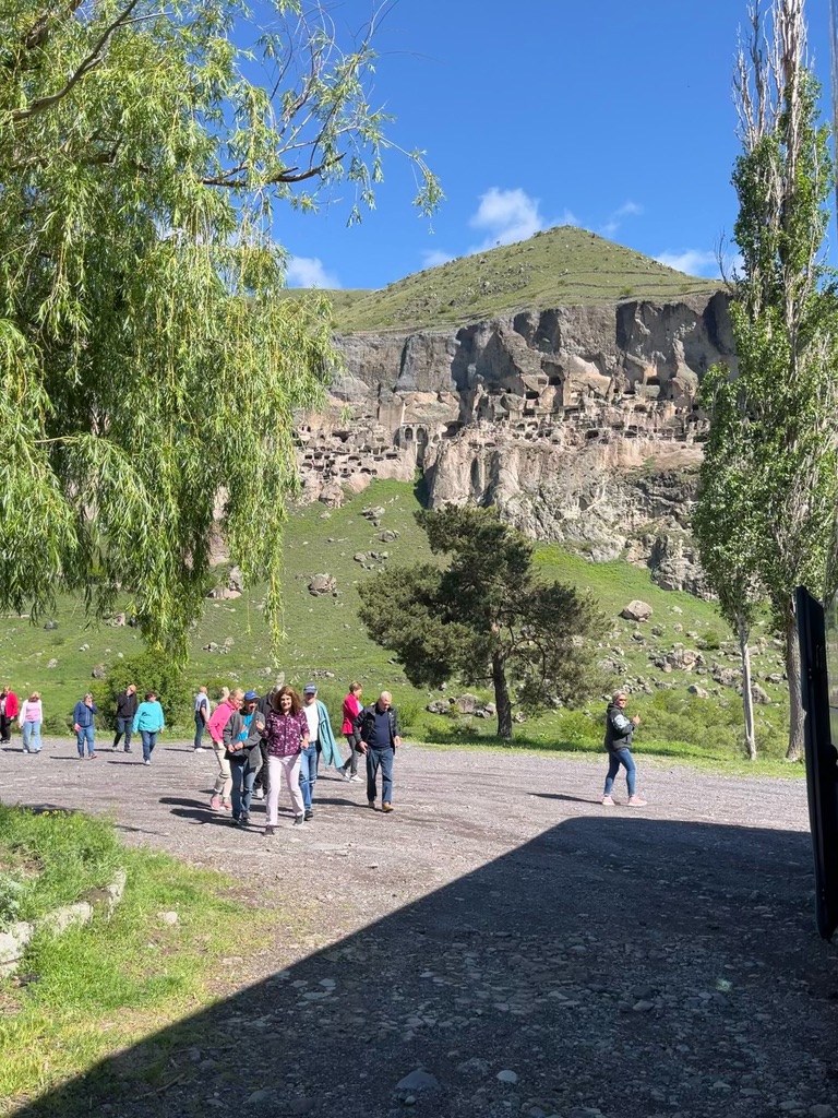 C02AE1EA F08D 4FC6 AC57 65CD5B3EC8EE 1 105 c