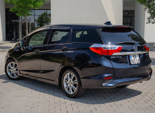 Elegant Travel Car 4